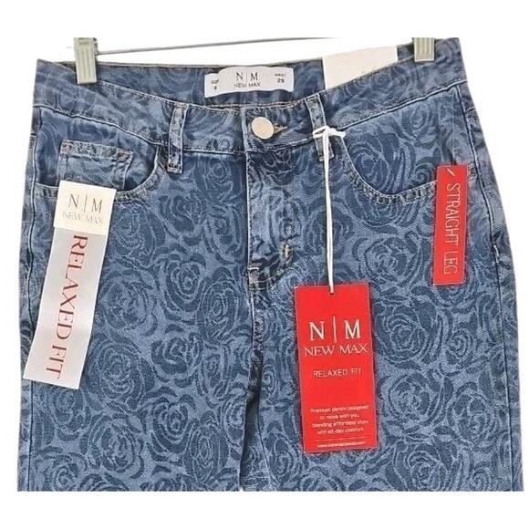 New Max~Woman Size 6~Blue Denim Floral Print High Rise Straight Leg Jean Stretch - Picture 12 of 16